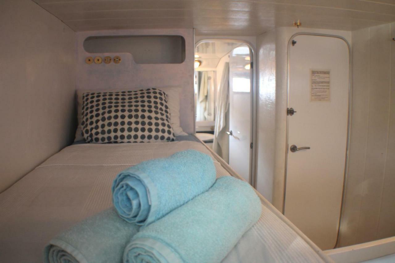 Your Own Private Yacht Sant Adria de Besos Exterior photo